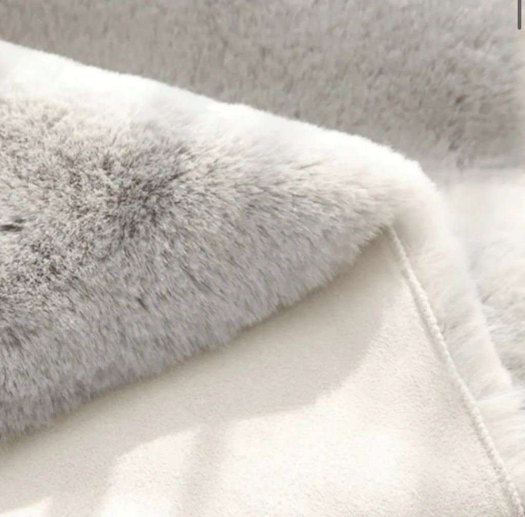 Tepih umjetno krzno 180x60 cm