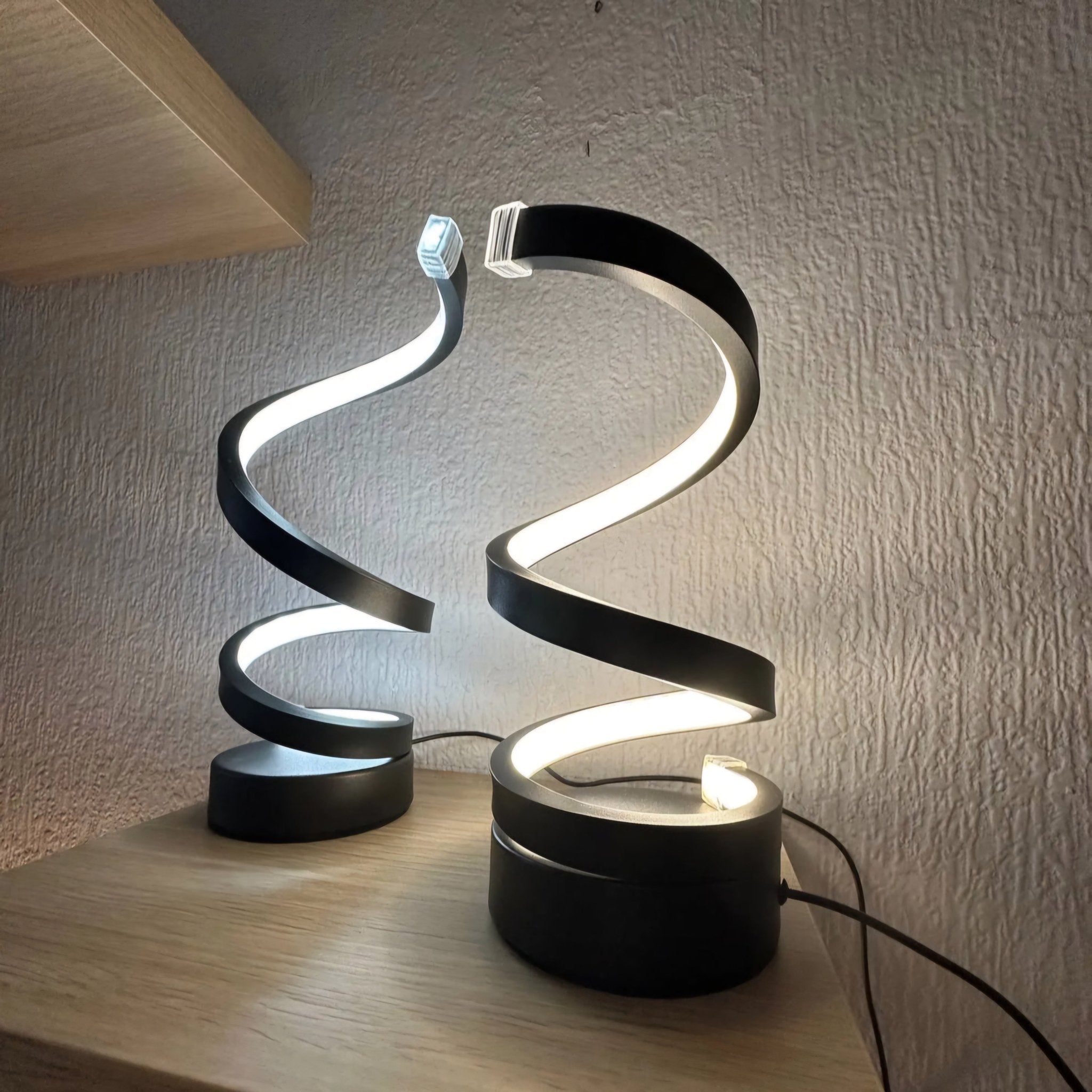 LED Stolna Spiralna Lampa