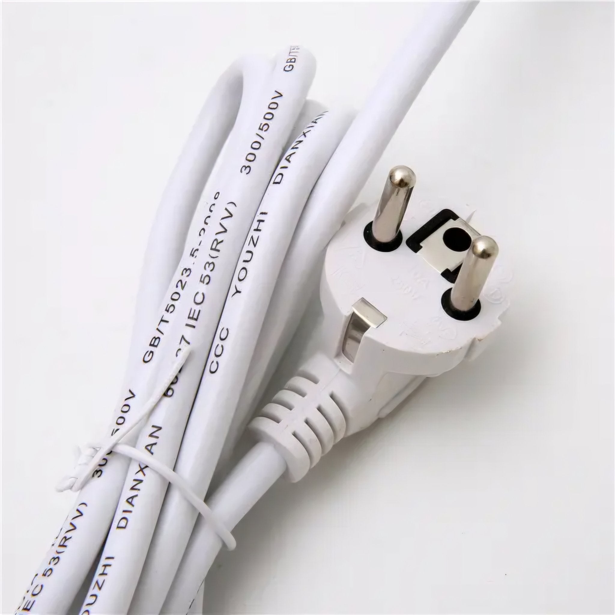 Višenamjenski produžni kabel sa USB priključcima